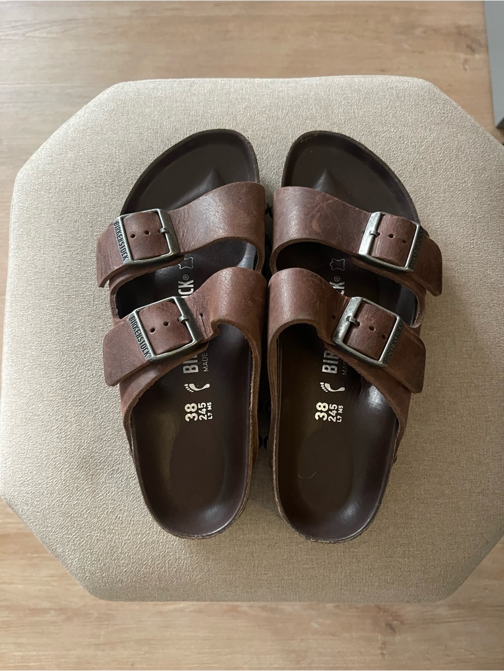 Women’s footwear